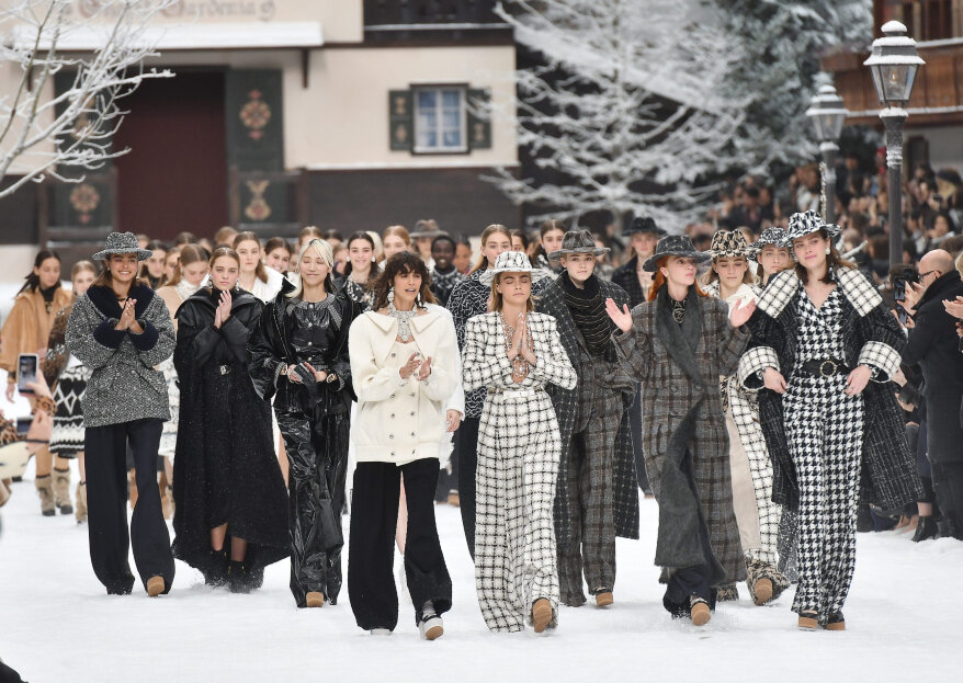 Chanel homenajea a Karl Lagerfeld durante la Semana de la Moda en París